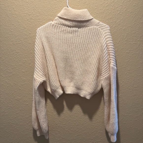 Cropped Cream Turtleneck Knit Sweater size M - Picture 3 of 5
